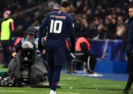 إصابة نيمار.. ومغادرته الملعب باكيا