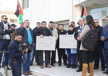 الشاعر يدعو المنظمات الدولية للضغط على الاحتلال لاحترام حقوق