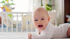 المواليد الجدد كائنات اجتماعية واعية