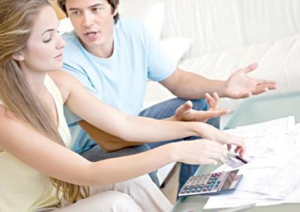 الأمور التي ترفض الزوجة أن يتدخل فيها زوجها