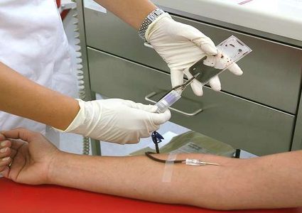 مقاضاة طبيب "أطال" عمر مريضه شهرا!