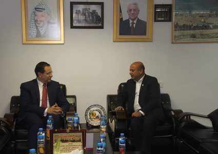 ابو هولي: سيناريوهات اسرائيلية امريكية لإلغاء تفويض الأونروا