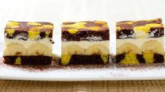 طريقة عمل حلى بالكيك الجاهز مع الموز