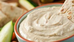 متبل الكوسا بالطحينة