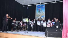 فرقة لحن الوفاء الفلسطينية تغني الفلكلور في حلب