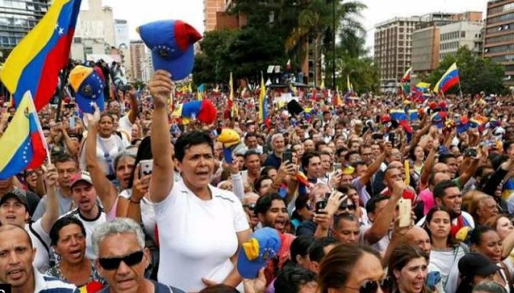 "فتح" تدين تدخل بعض الدول بالشؤون الداخلية لجمهورية فنزويلا