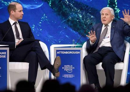 ثقب في حذاء الأمير ويليام سبب حرجه في دافوس