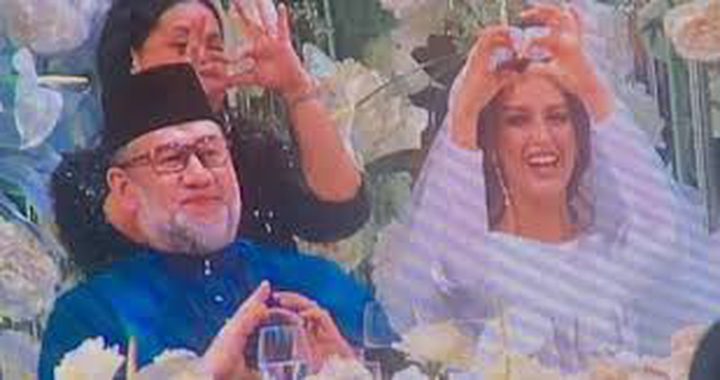 أنباء عن انتهاء الزواج الأسطوري للملك الماليزي