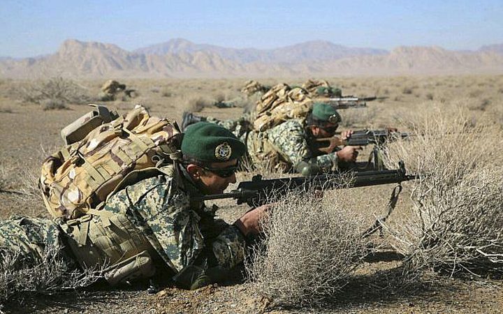 إيران تجري تدريبات عسكرية ب 12 ألف جندي