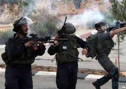 إصابات بالرصاص والاختناق خلال مواجهات مع الاحتلال في المغير