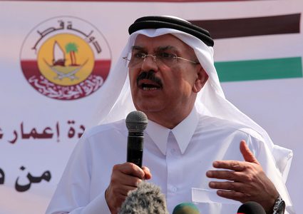 العمادي يعلن عن تحويل مسار المنحة القطرية بعد موقف حماس منها