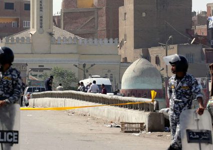 مصر.. مسلم ينقذ قبطية من التحرش والأزهر ينعيه