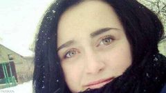 بسبب دولار..سائق حافلة يترك طالبة طب تتجمد حتى الموت!