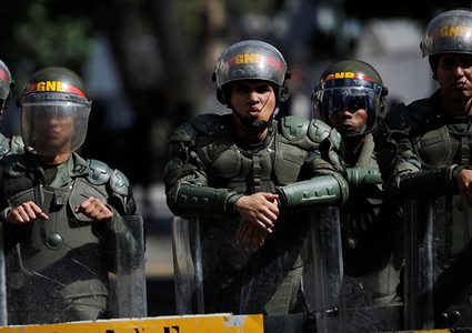 البيت الأبيض يحذر لحماية دبلوماسييه في فنزويلا