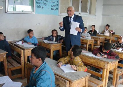 وصول وفد قطري للتعاقد مع معلمين فلسطينيين