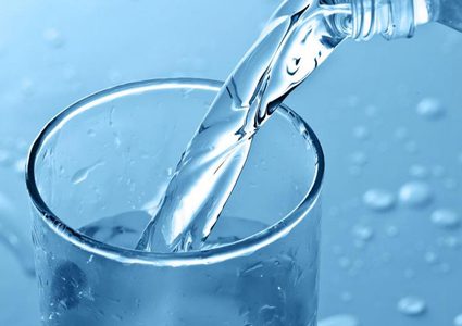 تعرف على فائدة شرب الماء صباحا