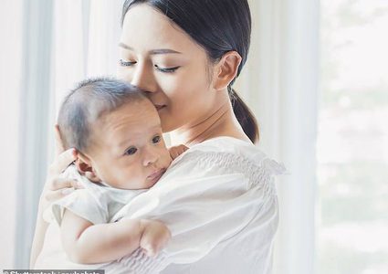 دراسة:الإصابة بسرطان الثدي بعد إنجاب طفل هي الأكثر خطرا !