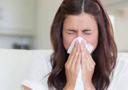 ما سبب إغماض العين عند العطس؟