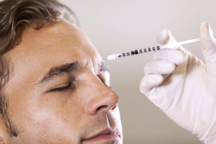 ليس للتجاعيد فقط... كل ما تريد معرفته عن البوتوكس للرجال