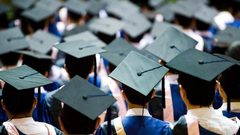 فوضى تعمّ سوق العمل: وظائف تعاني التخمةَ