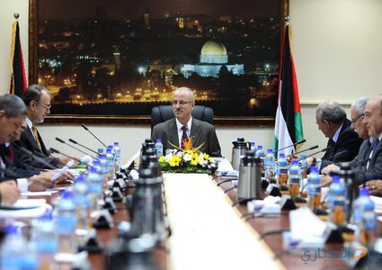 محلل: حكومة الحمدالله قامت بكل مهامها على أكمل وجه