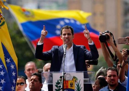 غوايدو يدعو لتظاهرات جديدة يومي الأربعاء والسبت