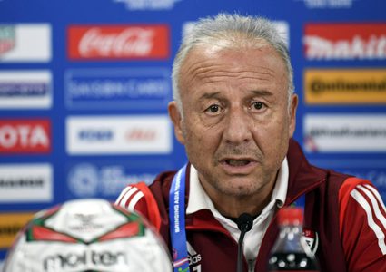 مديح متبادل بين مدربي الإمارات وقطر قبل المباراة المرتقبة