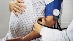 ارتفاع ضغط الدم أثناء الحمل مرتبط بخطر الإصابة بأمراض القلب