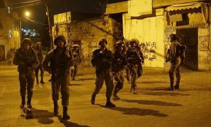 الاحتلال يعتقل (12) مواطنًا من الضفة الغربية