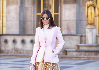 أفكار لتنسيق البوت الأبيض مع ملابس في الشتاء