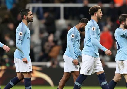 "هدية ثمينة" لفريق ليفربول من مدربه السابق