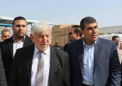 الاحتلال يحتجز وزير الزراعة قرب سلواد شرق رام الله