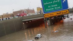 مصرع 12 شخصا جراء السيول في السعودية