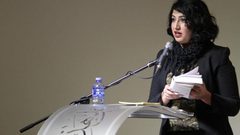 رزان بنورة تطلق مجموعتها الشعرية "شخير" في متحف محمود درويش