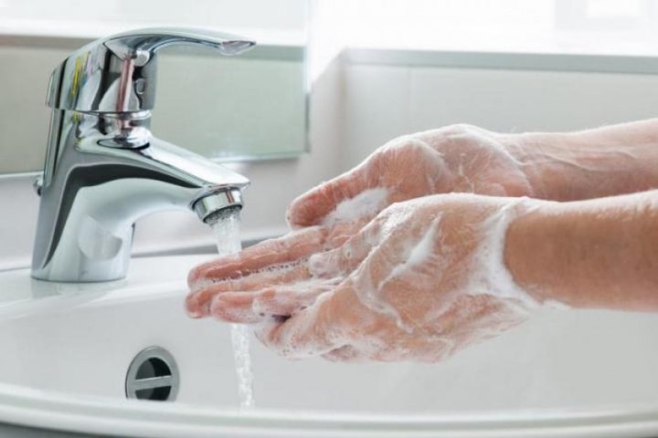 أعراض حمى التيفوئيد وكيفية العلاج والوقاية