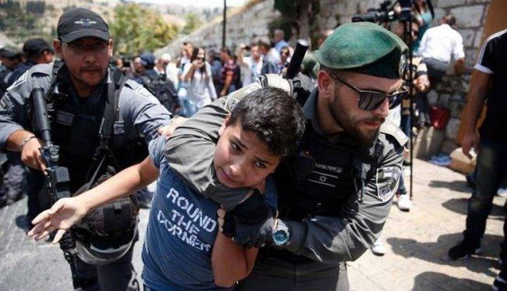 الاحتلال يحتجز الفتيين المقدسيين محمود وعبادة صيام