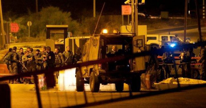 الاحتلال يعتقل شاباً بعد اصابته قرب بيت لحم