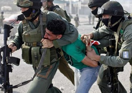 الاحتلال يعتدي بالضرب على فتى شرق جنين