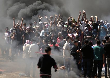 اصابات برصاص الاحتلال وبالاختناق شرق قطاع غزة