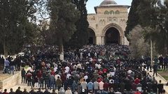 50 ألف مواطن أدوا صلاة الجمعة في المسجد الأقصى المبارك