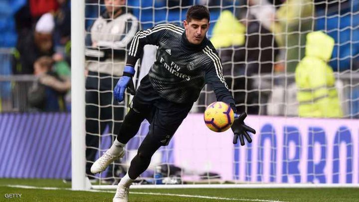 حارس ريال مدريد يخرج عن صمته بقضية خليفة رونالدو