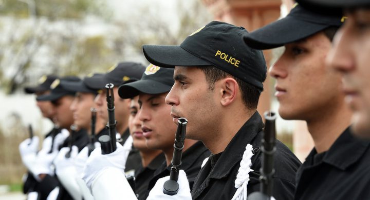 تونس تستدعي سفير الجزئر بعد مقتل ربان سفينتها
