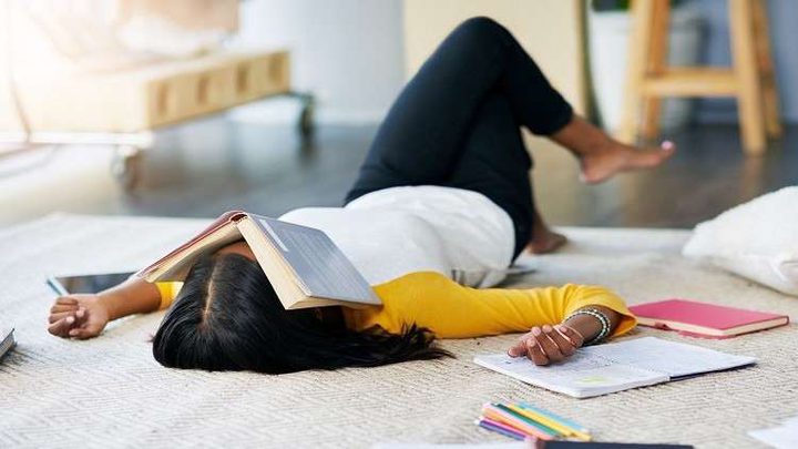 اكتشاف خفايا تعلم كلمات أجنبية جديدة أثناء النوم!