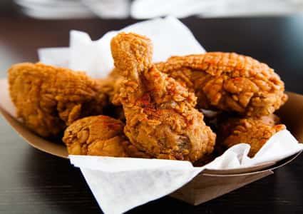 الدجاج المقلي يرفع خطر الوفاة المبكرة 13%