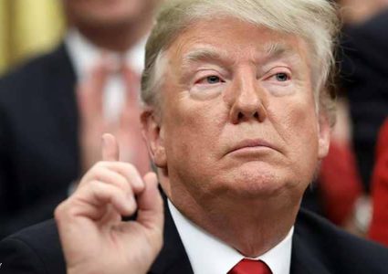 ترامب يحذر فنزويلا: "الخيار العسكري" على الطاولة