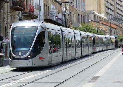 السكة الحديدية في القدس انتهاك للشرعية الدولية