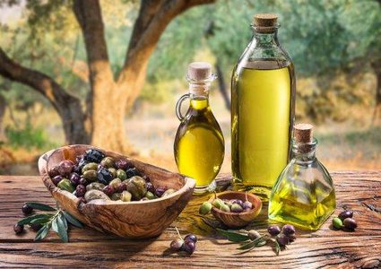 ايقاف السماح بادخال زيت الزيتون إلى الأردن عبر معبر الكرامة