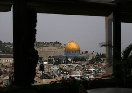 الاحتلال يمدد إغلاق مؤسسات مقدسية