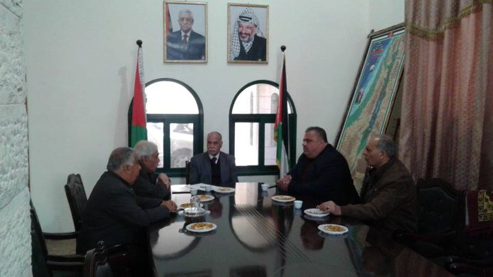 محافظو غزة يبحثون معاناة القطاع