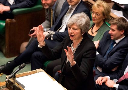 مكتب ماي ينفي تقريرا عن إجراء انتخابات في حزيران